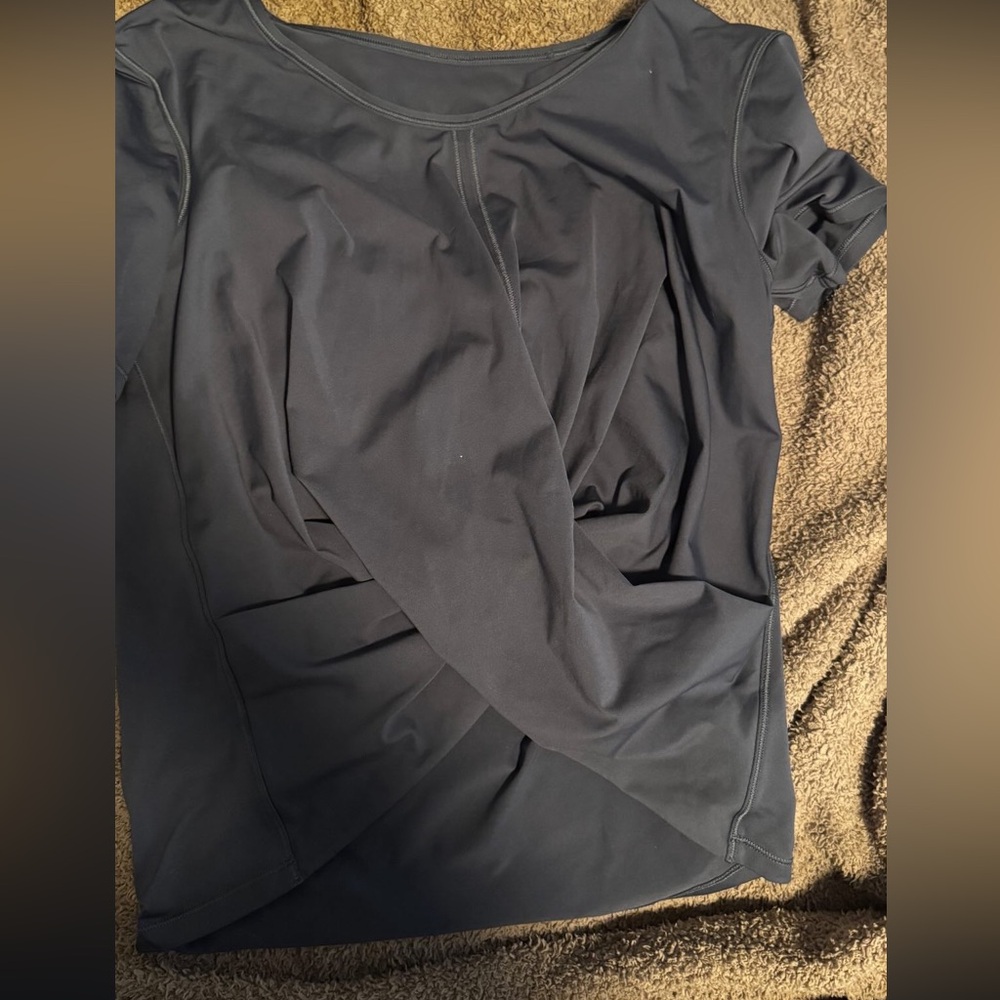 Blue / gray top from Lulu size 4 good condition